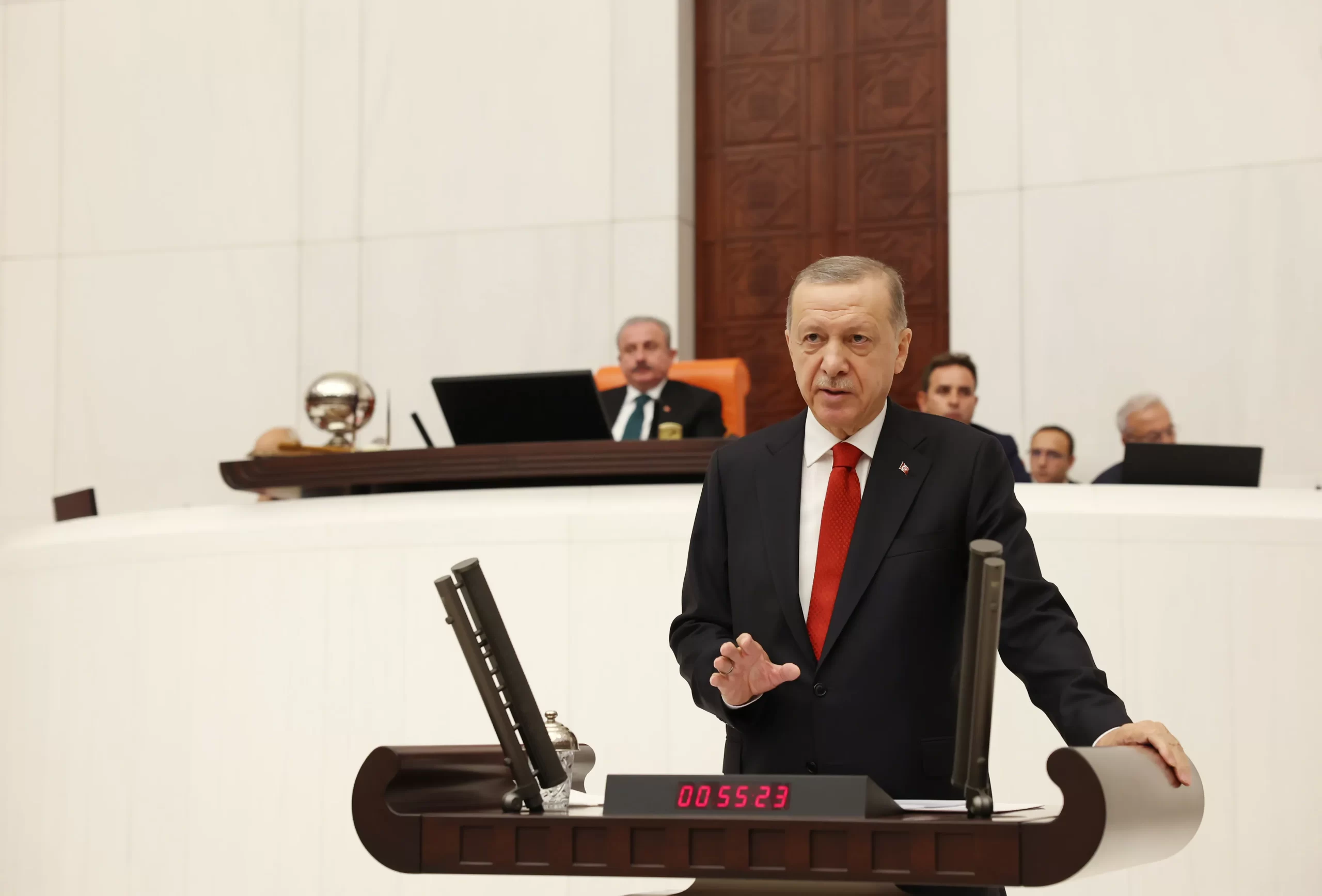 Cumhurbaşkanı Erdoğan, "Yeni dönem Meclisimizin, Türkiye'yi hakkı olan yeni anayasayla
