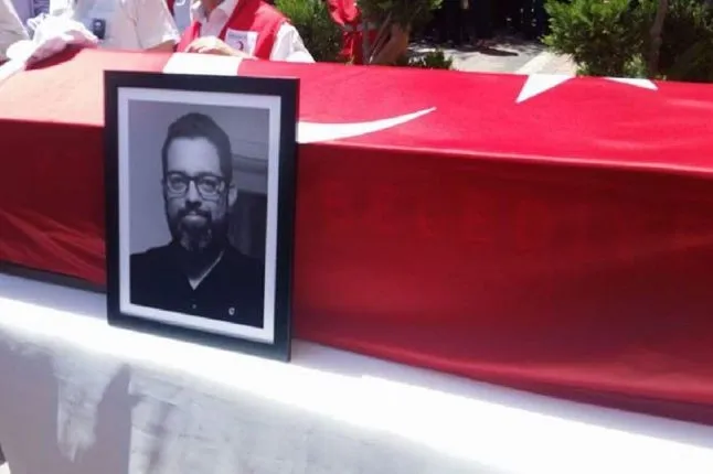 Şehidimiz Dualarla Defnedildi Almanya’nın Nürnberg kentinde yaşayan ve iki yıl önce Türkiye’ye kesin