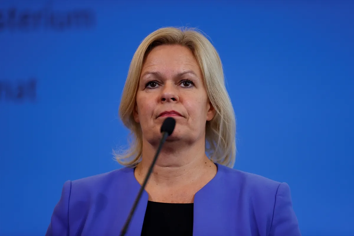 Almanya İçişleri Bakanı Nancy Faeser, devlet düşmanlarına karşı sert tutum