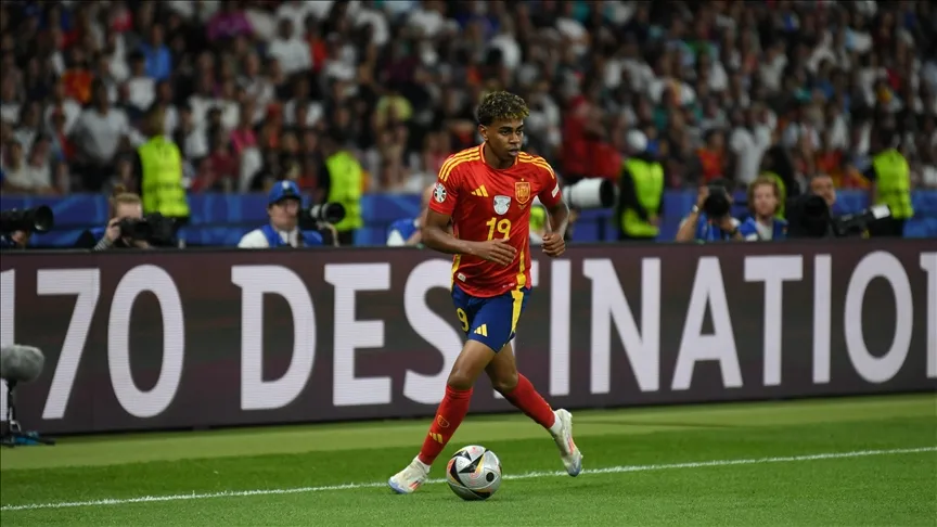 Barcelona'nın İspanyol genç futbolcusu Lamine Yamal'ın babası Mounir Nasraoui, bıçaklı