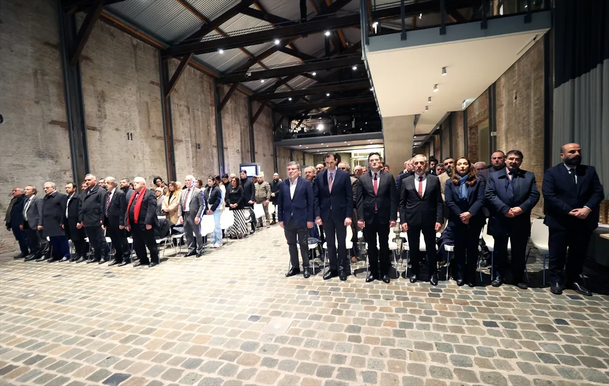 Belçika'nın Anvers kentinde Uluslararası Demokratlar Birliği (UID) Belçika'nın inisiyatifinde Türklerin