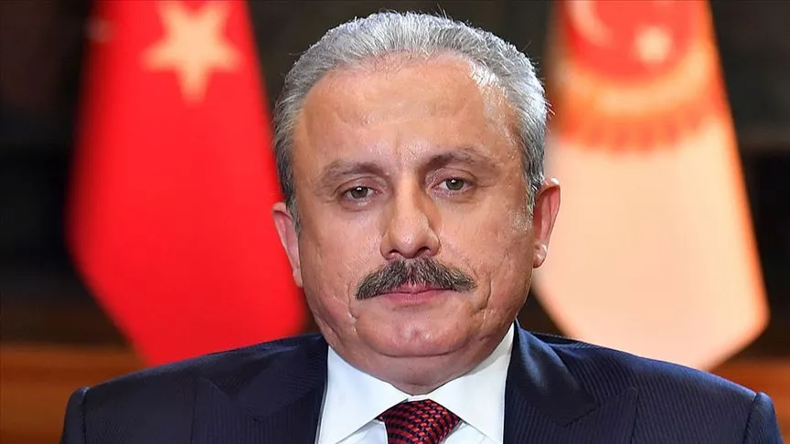 Şentop, Pompeo’nun Batı Şeria’daki yasa dışı yerleşim birimine yaptığı ziyareti kınadı TBMM Başkanı Mustafa Şentop, sosyal medya hesabı Twitter'dan yaptığı açıklamada,