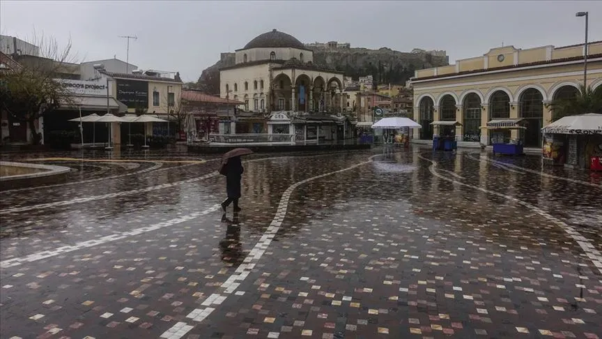 Yunanistan'ın başkenti Atina, yeni tip koronavirüs (Kovid-19) önlemleri nedeniyle neredeyse
