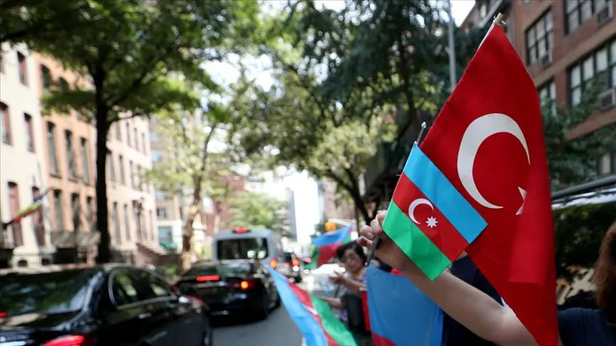 Fransa'nın güneyindeki Vienne kentinde 28 Ekim'de bir otoyolu kapatarak gösteri