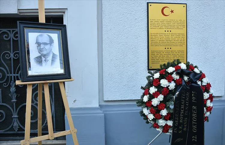Türkiye’nin Viyana Büyükelçiliğinde düzenlenen törende, Ermeni terör örgütleri tarafından 1975’de