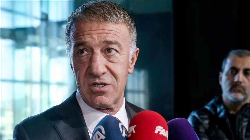 Trabzonspor Kulübü Başkanı Ahmet Ağaoğlu, bordo-mavili takımın teknik direktörünün Hüseyin