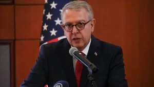 Türkiye'nin Washington Büyükelçisi Serdar Kılıç, açıklamasında, Schumer'e atfen, "Kendi iç