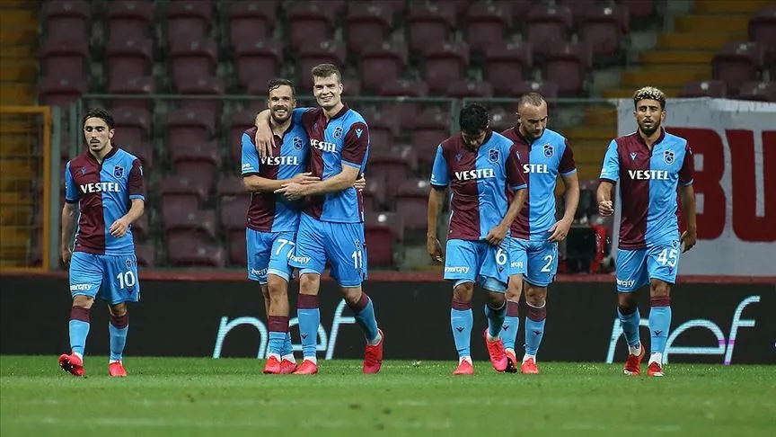 Süper Lig'in 30. haftasında Trabzonspor, Galatasaray'ı deplasmanda 3-1 mağlup etti.