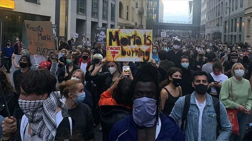 Almanya'nın başkenti Berlin'de çeşitli sivil toplum örgütlerinin çağrısıyla Ana Tren