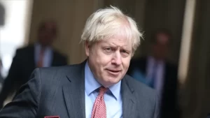 İngiltere Başbakanı Johnson, yeni tip koronavirüsün (Kovid-19) İngiltere'de görülen türünün