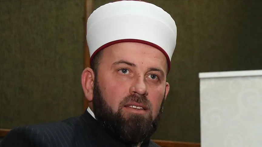Karadağ İslam Birliği (Diyanet İşleri) Başkanı Rifat Fejzic, yaptığı açıklamada,