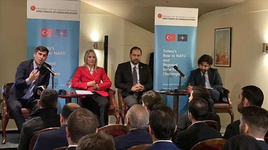 Kentin prestijli kulüplerinden Naval and Military Club'da gerçekleştirilen ve SETA