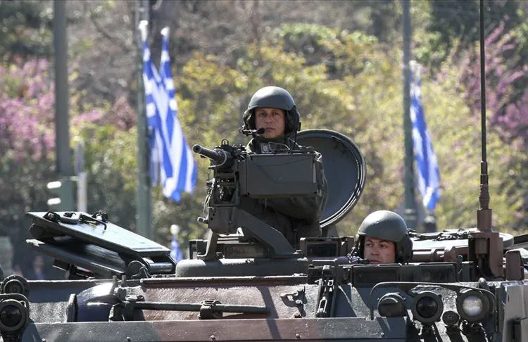 Yunan basını, Atina hükümetinin ülkenin silahlı kuvvetlerini güçlendirmek amacıyla 10