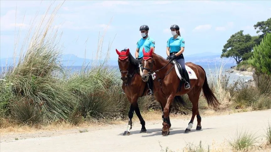 Jandarma astsubaylar, Nevşehir'deki Jandarma At ve Köpek Eğitim Merkezi Komutanlığından