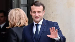 Fransa'da Cumhurbaşkanı Macron'un görevinden istifa ederek erken cumhurbaşkanlığı seçiminde yeniden
