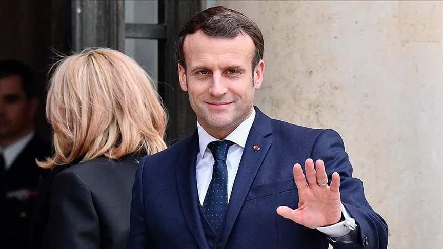 Fransa'da Cumhurbaşkanı Macron'un görevinden istifa ederek erken cumhurbaşkanlığı seçiminde yeniden