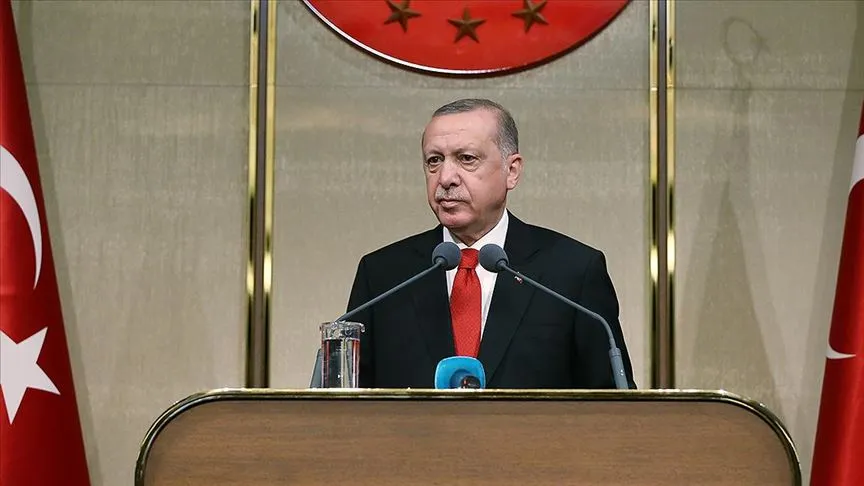 Cumhurbaşkanı Recep Tayyip Erdoğan, Twitter hesabından yaptığı açıklamada, eski erkek