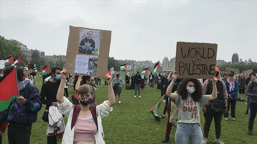 Hollanda’nın başkenti Amsterdam'da Filistin'i destekleyen çeşitli sivil toplum kuruluşlarının ortaklaşa