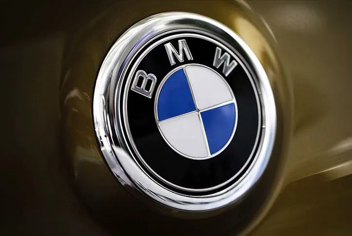 Alman lüks otomobil üreticisi BMW, Avrupa ve Kuzey Amerika’daki fabrikalarında