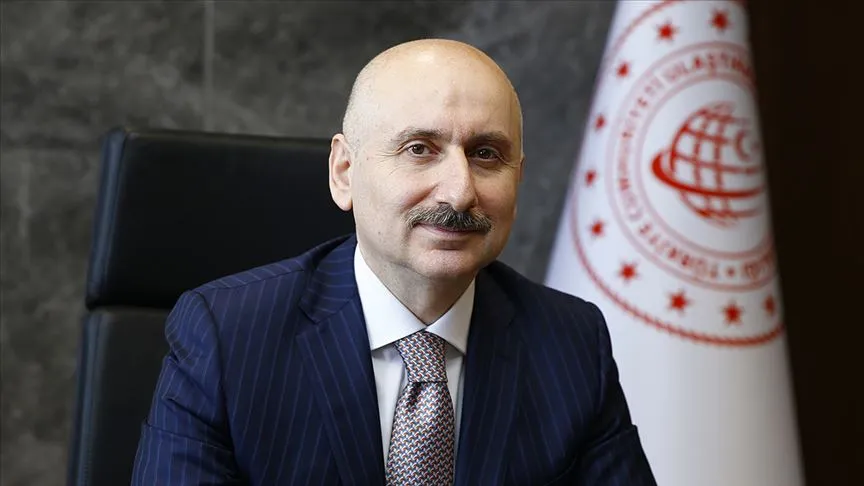 Ulaştırma ve Altyapı Bakanı Karaismailoğlu, Kovid-19 salgını döneminde, e-Devlet Kapısı