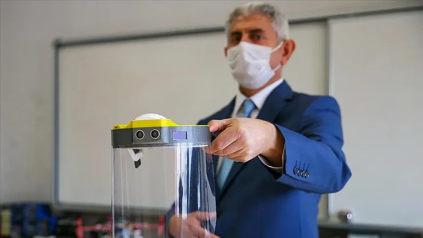 Necla-Tevfik Karadavut Mesleki ve Teknik Anadolu Lisesindeki elektrik-elektronik ve bilişim
