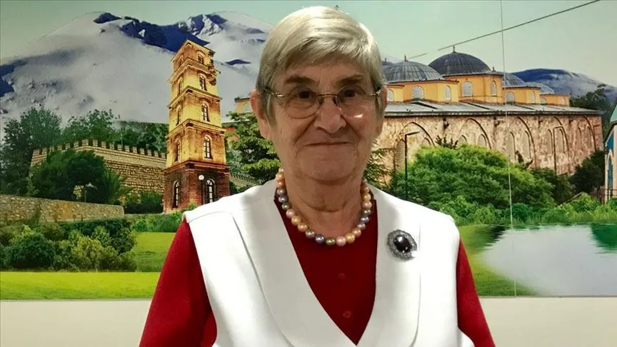 İç hastalıkları ve kardiyoloji uzmanı Prof. Dr. Canan Karatay, yapay