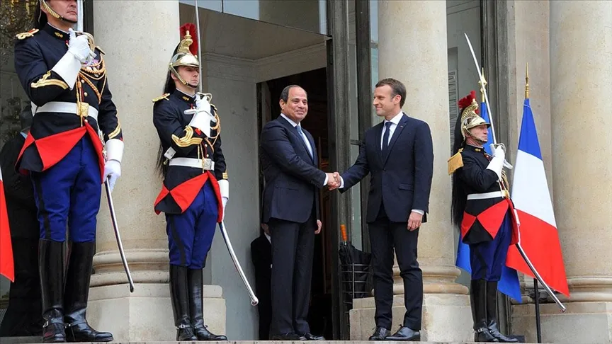 Mısır'daki insan hakları konusunda eleştirilen Sisi'nin, Fransa'nın başkenti Paris'e yapacağı