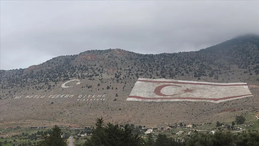 Boyamanın hava koşullarına da bağlı olarak 20-25 iş gününde tamamlanması