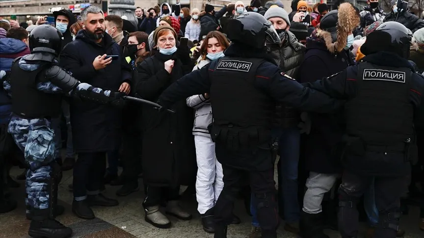 Rus yargısı, ülkede tutuklu Rus muhalif Aleksey Navalnıy'ın serbest bırakılması