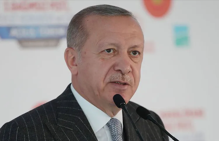 Cumhurbaşkanı Erdoğan, Twitter hesabından yaptığı paylaşımda millete hizmette asla "tamam"