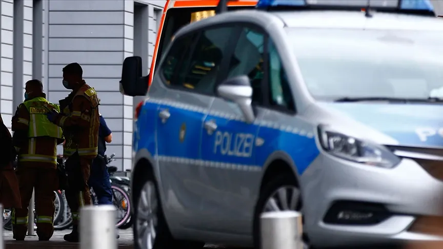 Trier polisi, Twitter’dan yaptığı açıklamada, araç trafiğine kapalı bir caddeye