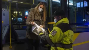 Yunanistan'da yeni tip koronavirüs (Kovid-19) nedeniyle 30 Kasım'a kadar sürecek