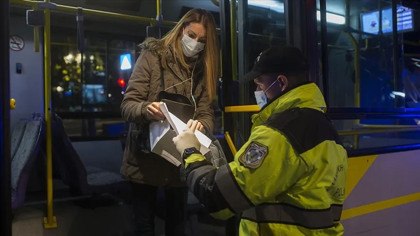 Yunanistan'da yeni tip koronavirüs (Kovid-19) nedeniyle 30 Kasım'a kadar sürecek