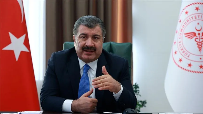 Sağlık Bakanı Koca, "Sokaklar bugün genç gördü. Tedbirlere uyarsak yakında
