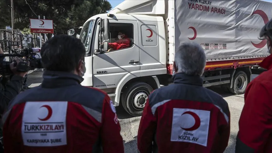 Türk Kızılay Genel Başkanı Dr. Kerem Kınık, İzmir'deki depremzedeler için