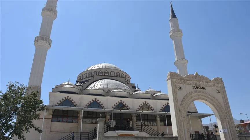 Hakkari'de yapımı tamamlanan, aynı anda 2 bin 500 kişinin ibadet