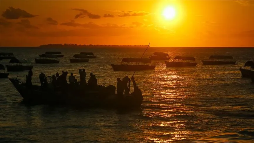 Batı Afrika ülkesi Benin'de, ayine giden Hristiyanları taşıyan teknenin batması