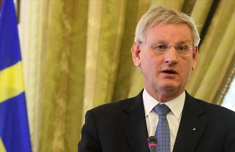 Eski İsveç Başbakanı Carl Bildt, ülkesindeki Kur'an-ı Kerim yakma provokasyonuna