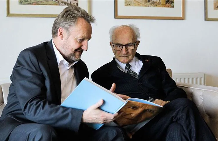 Bosna Hersek'in ilk cumhurbaşkanı Aliya İzzetbegoviç'in yakın çalışma arkadaşlarından Prof.