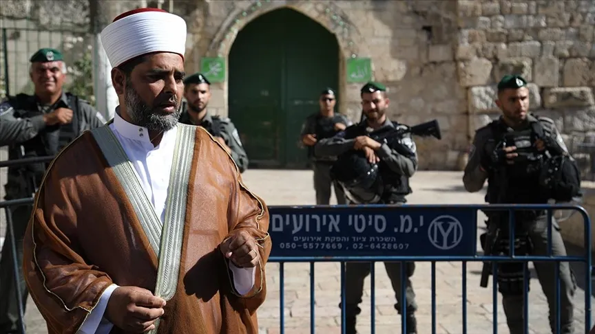 Mescid-i Aksa Müdürü Şeyh Ömer el-Kisvani, İsrail'in Mescid-i Aksa'da vakit
