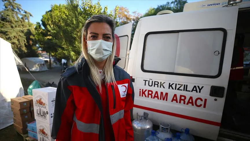 İzmir'de meydana gelen 6,6 büyüklüğündeki depremde enkaz altında kalan Buse