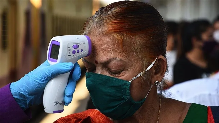 Dünya genelinde Kovid-19 vaka sayısı 103 milyonu aşarken, virüs nedeniyle