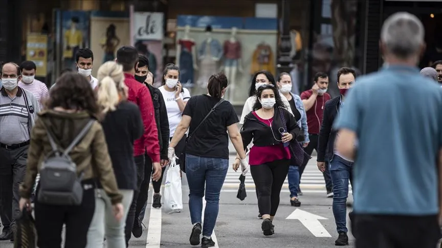 Türkiye'de son 24 saatte 926 kişiye Kovid-19 tanısı konuldu, 18