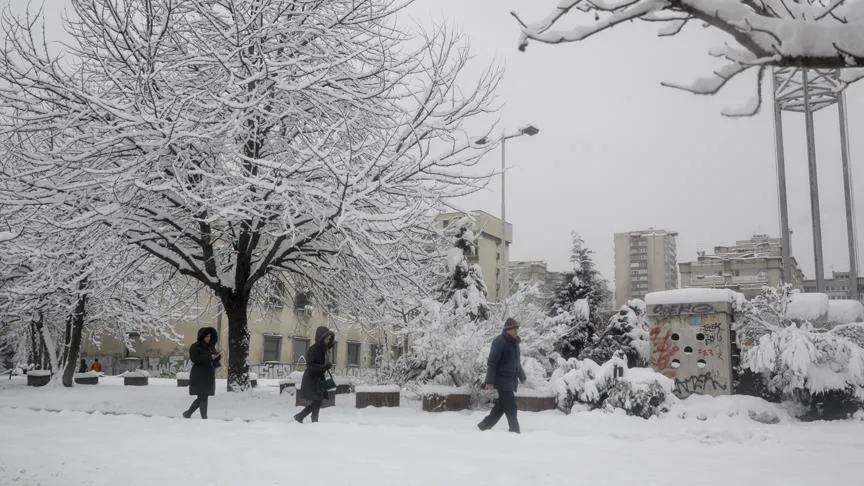SARAYBOSNA   Bosna Hersek'te kar hayatı olumsuz etkiledi   Bosna