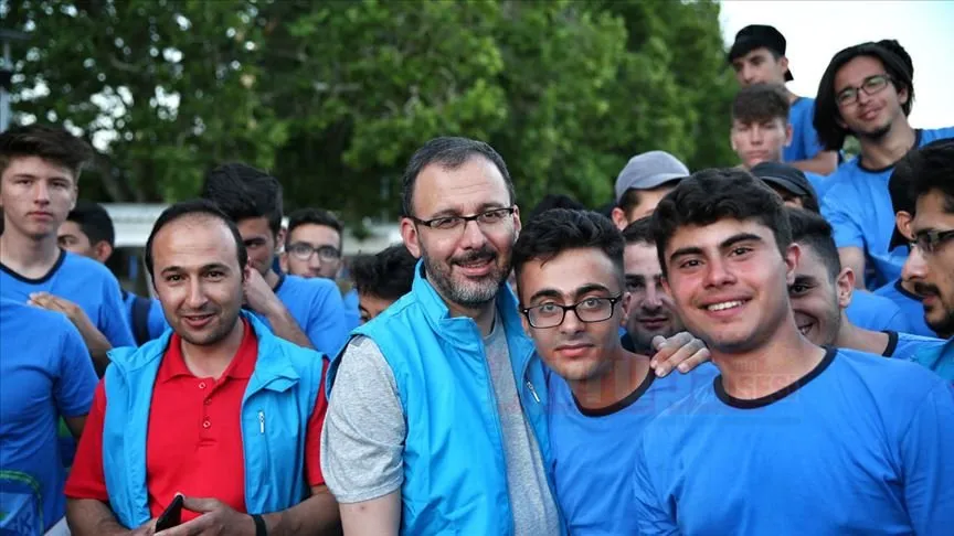 Gençlik ve Spor Bakanı Mehmet Muharrem Kasapoğlu, ülke genelinde bakanlığına
