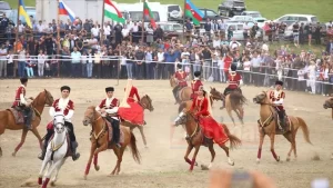 Azerbaycan'ın Gedebey bölgesinde başlayan Milli Yayla Festivali coşkulu ve renkli