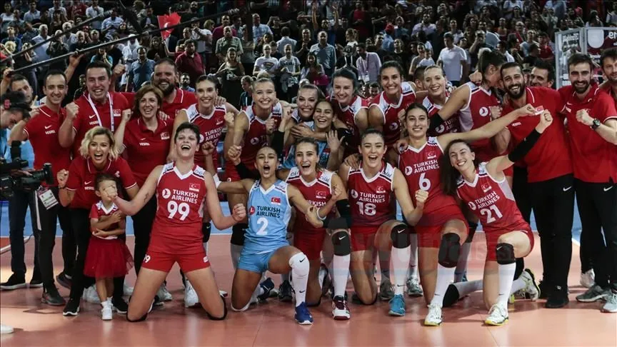 Türkiye, 2019 Kadınlar Avrupa Voleybol Şampiyonası'nda yarı finalde Polonya'yı 3-1
