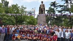 Trabzonspor Kulübünün 52. kuruluş yıl dönümü etkinlikleri kapsamında Akyazı Stadyumu