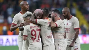 Süper Lig'in 3. haftasında Galatasaray deplasmanda, İstikbal Mobilya Kayserispor'u 3-2
