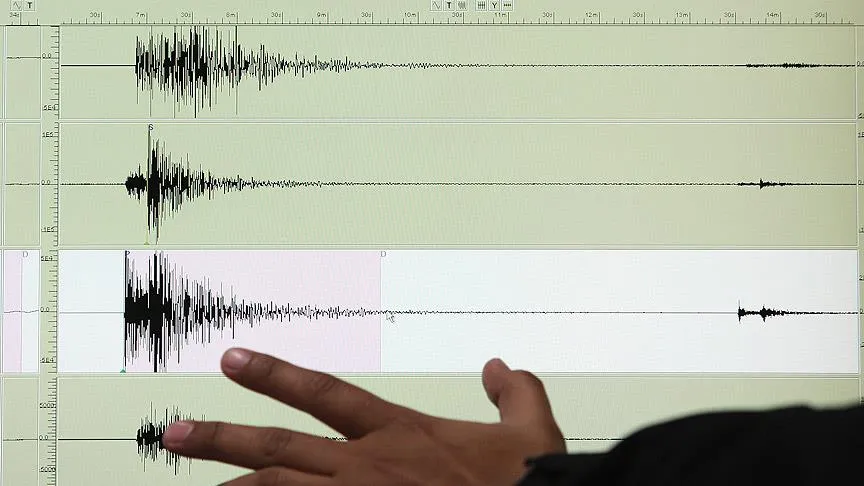 CAKARTA  Endonezya'da 6,5 büyüklüğünde deprem   Endonezya'da Maluku Denizi'nde 6,5